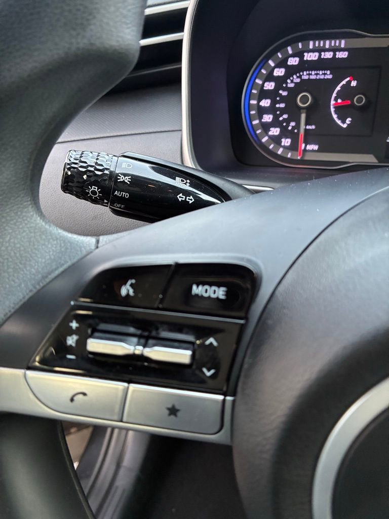 Used 2023 Hyundai Tucson SE image 26