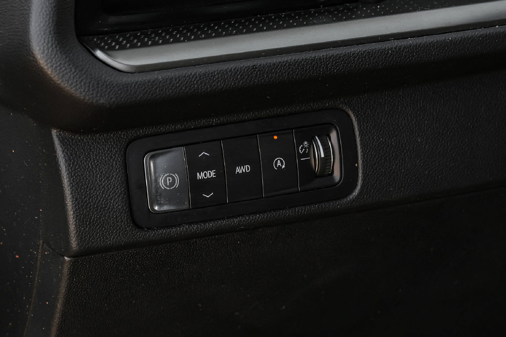 Used 2024 Chevrolet Traverse LT AWD/4WD image 43