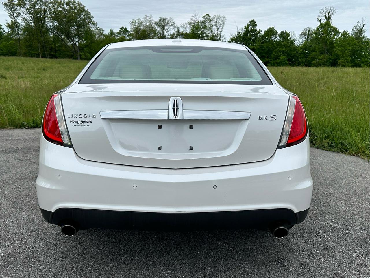 Used 2010 Lincoln MKS FWD image 6