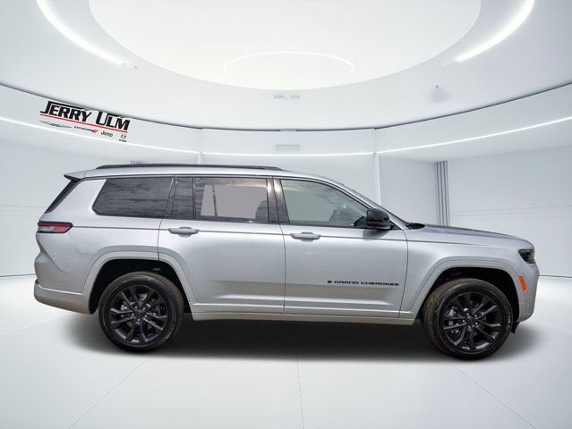 New 2026 Jeep Grand Cherokee L Limited AWD/4WD image 2