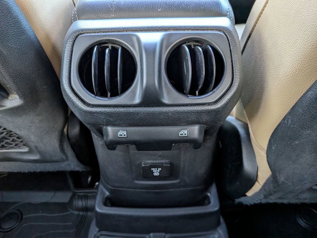 Used 2019 Jeep Wrangler Unlimited Rubicon image 27