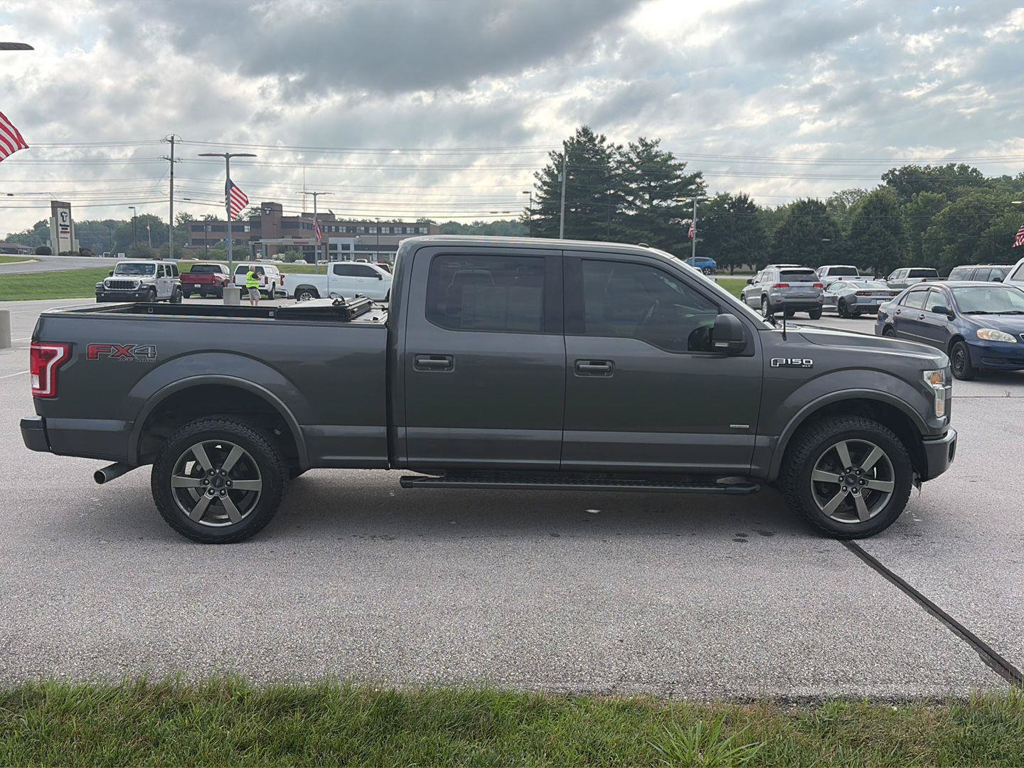 Used 2016 Ford F150 XLT w/ Equipment Group 302A Luxury AWD/4WD image 5