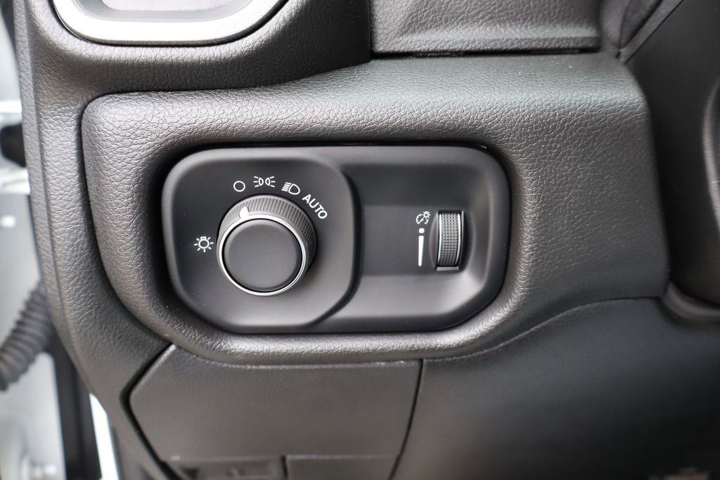 Used 2024 RAM 3500 Tradesman image 17