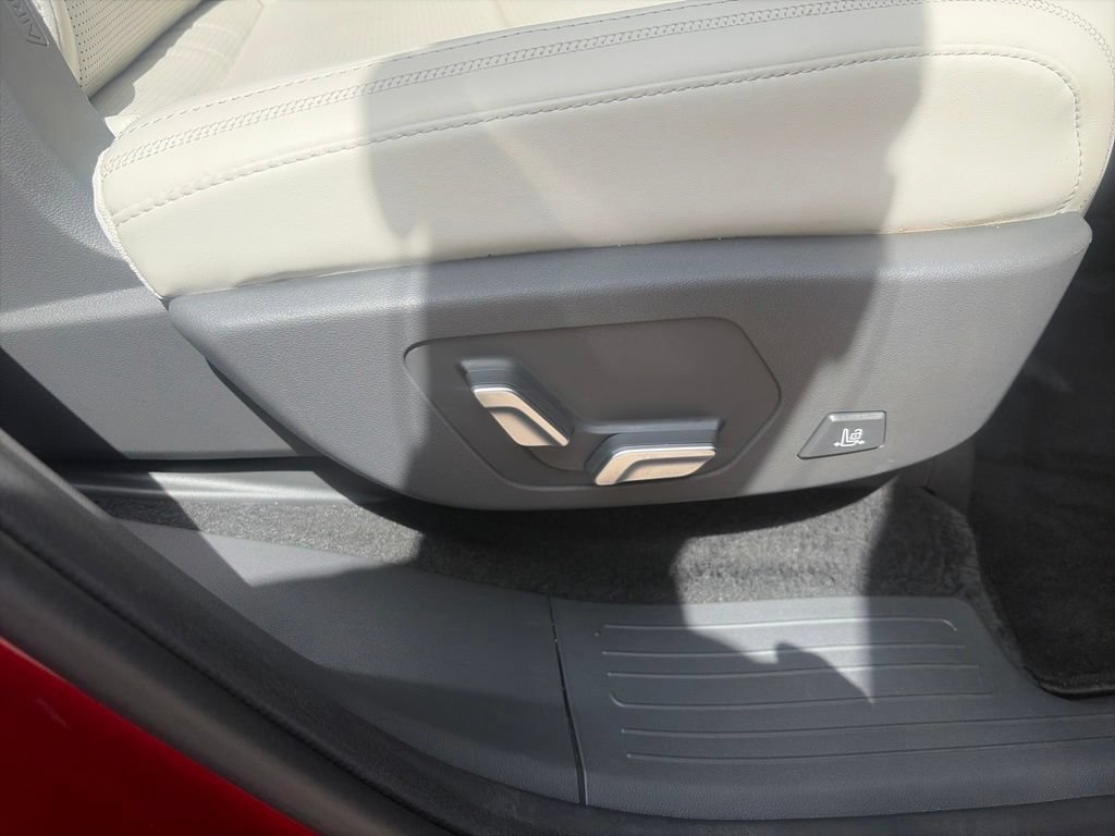 Used 2024 Hyundai Santa Fe Calligraphy AWD/4WD image 18