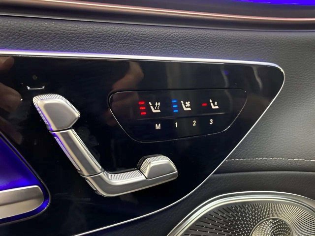 Used 2024 Mercedes-Benz EQS 450+ SUV image 33