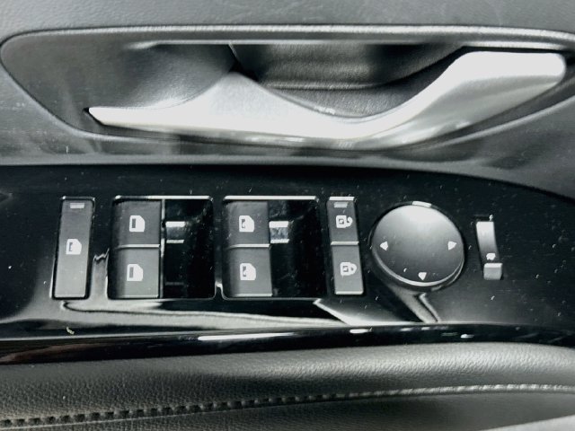 Used 2025 Hyundai Tucson Limited AWD/4WD image 18