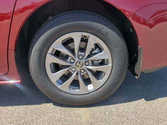 New 2026 Toyota Sienna XLE FWD image 20