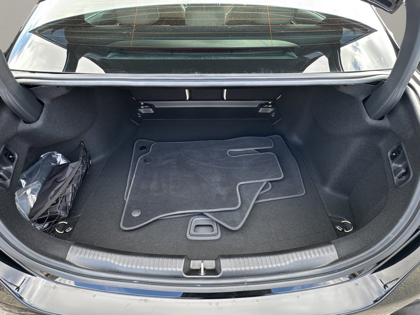 Certified 2025 Mercedes-Benz C 300 Sedan image 23