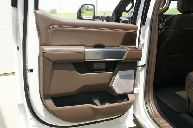 New 2025 Ford F350 King Ranch w/ Chrome Package image 38