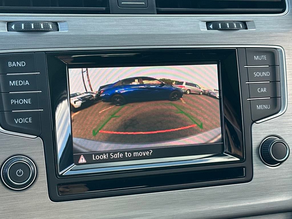 Used 2015 Volkswagen Golf TDI SE image 16