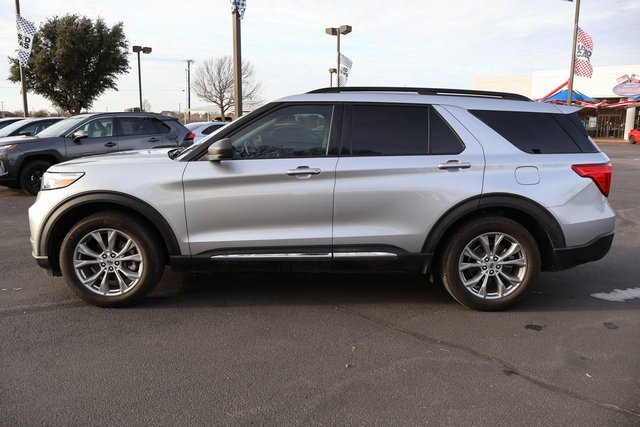 Certified 2022 Ford Explorer XLT w/ Equipment Group 202A image 2
