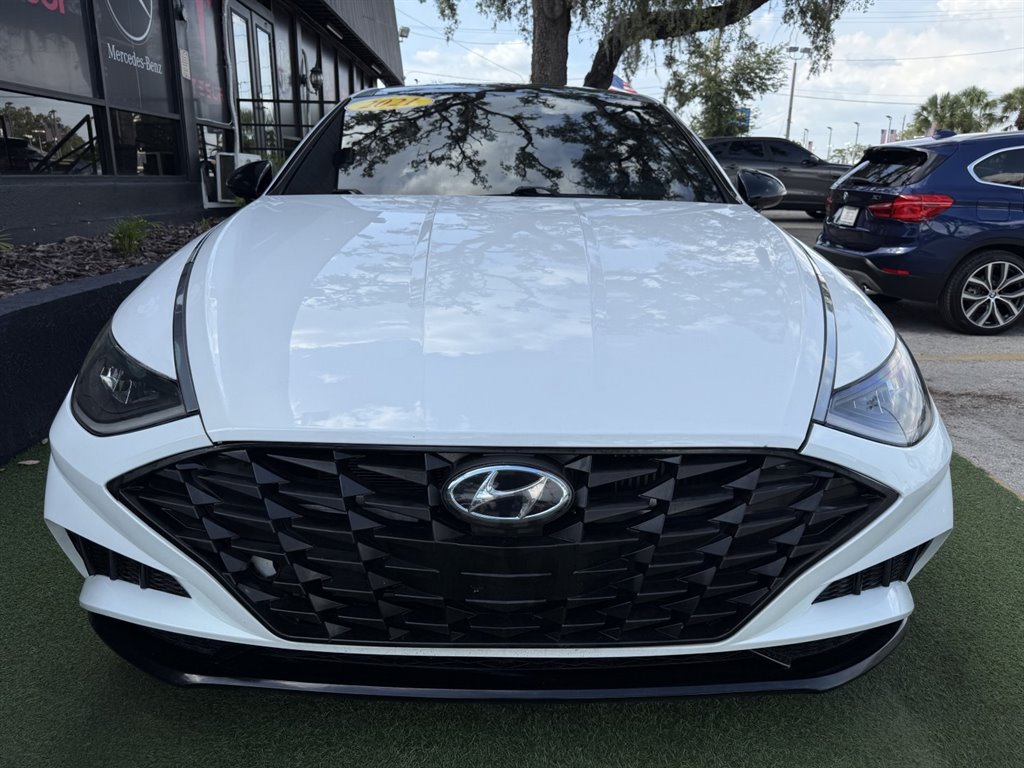 Used 2021 Hyundai Sonata SEL Plus w/ Tech Package FWD image 2