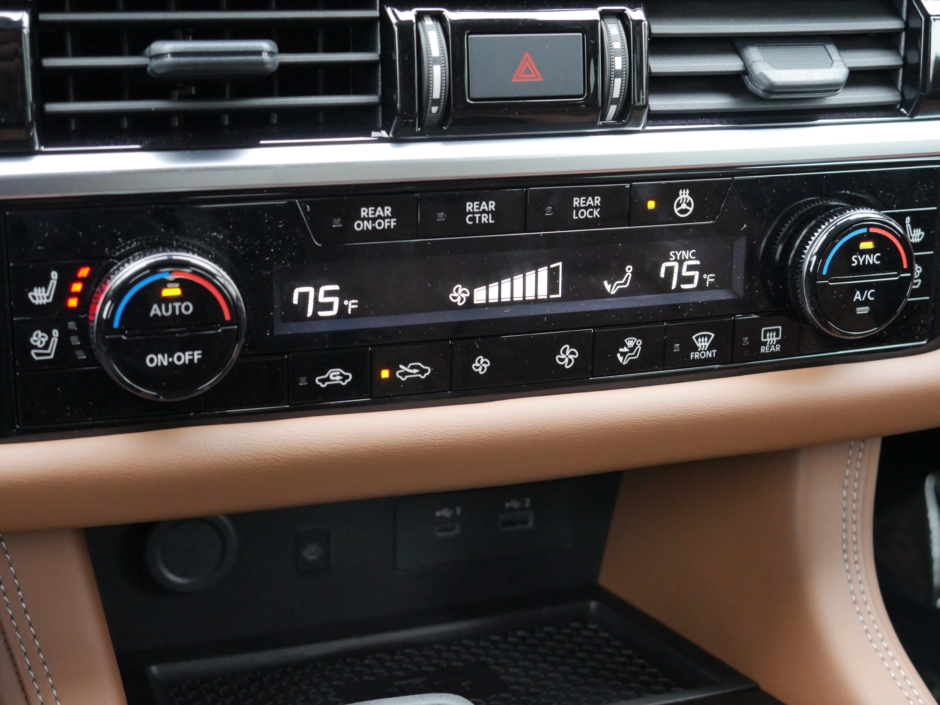 Certified 2025 Nissan Pathfinder Platinum w/ Cargo Package image 16