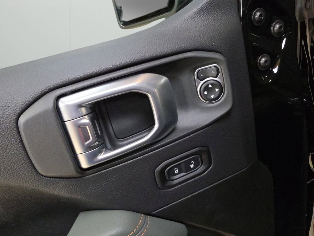 New 2026 Jeep Gladiator Mojave w/ Safety Group image 15