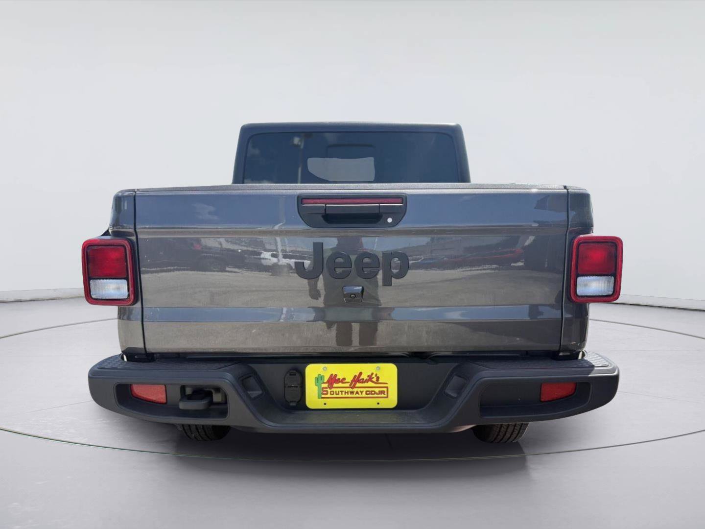 Used 2025 Jeep Gladiator Sport AWD/4WD image 5
