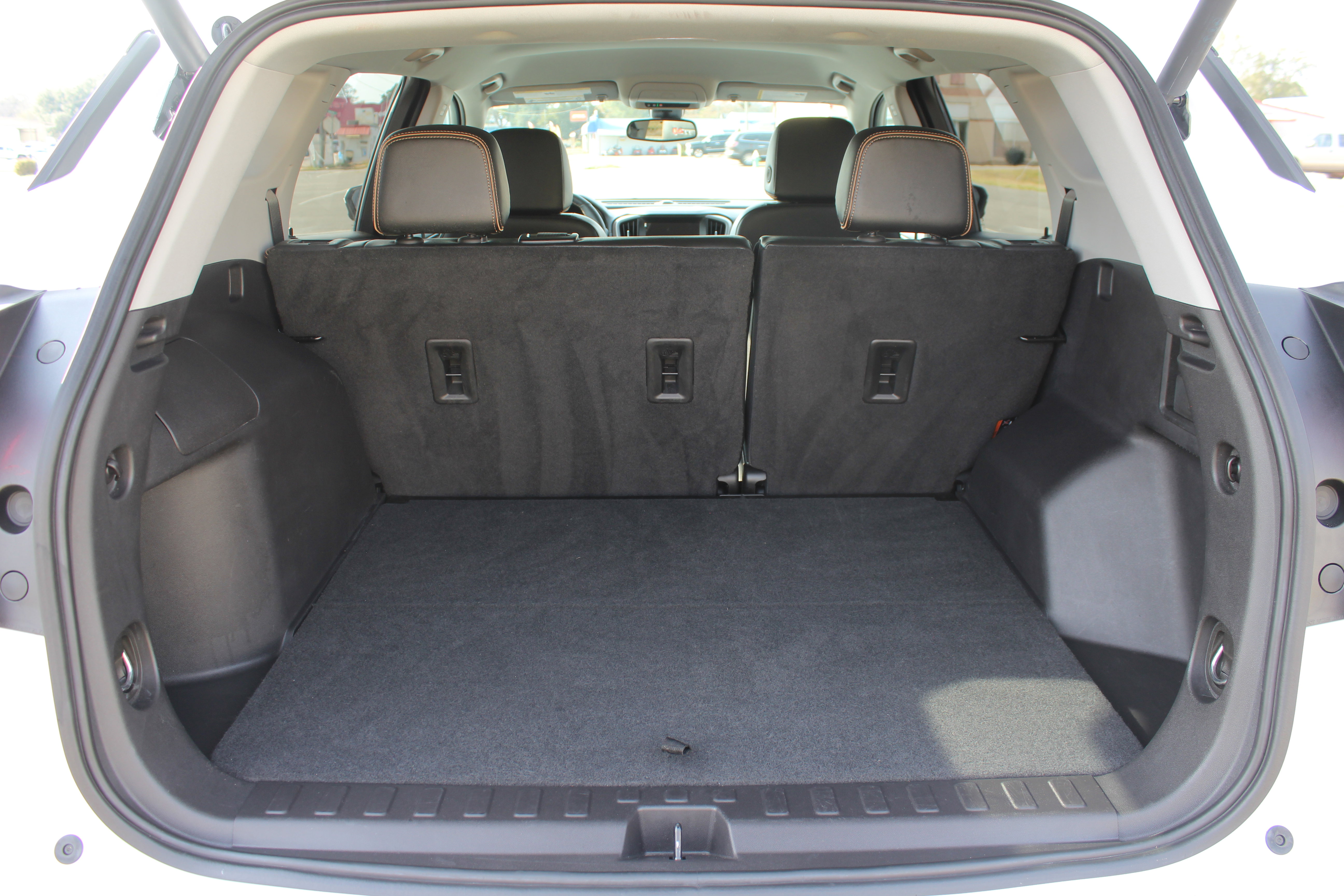 Used 2024 GMC Terrain AT4 image 7