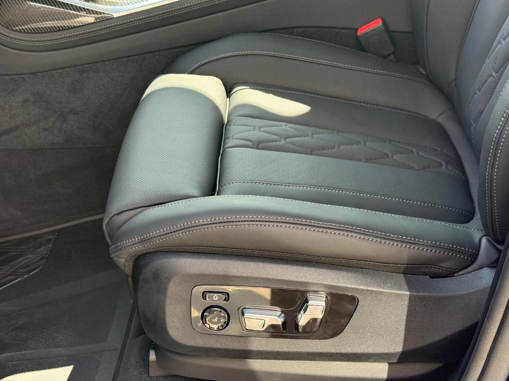 New 2027 BMW X7 M60i AWD/4WD image 20