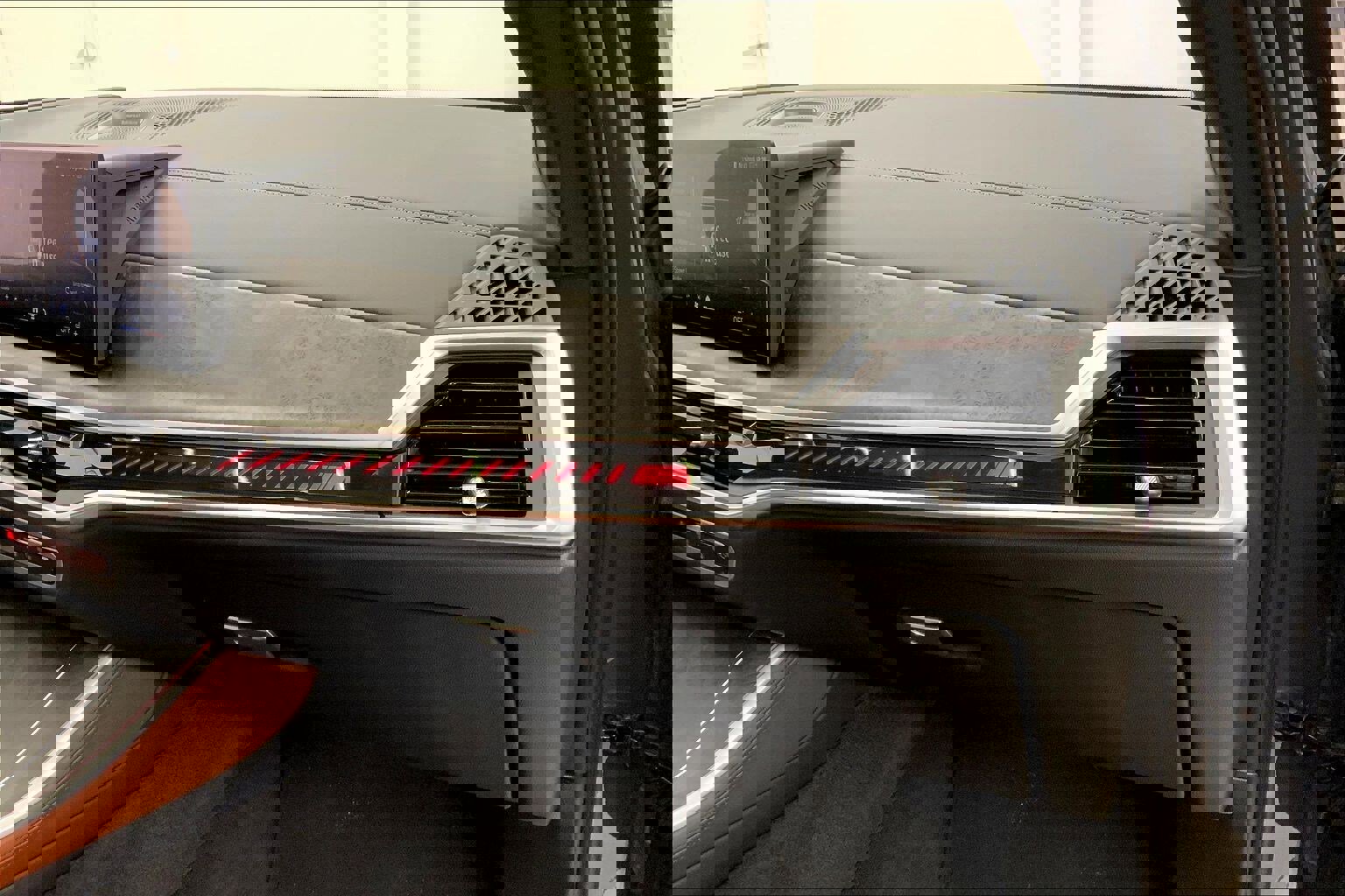 Used 2025 BMW X5 M60i w/ Executive Package image 27