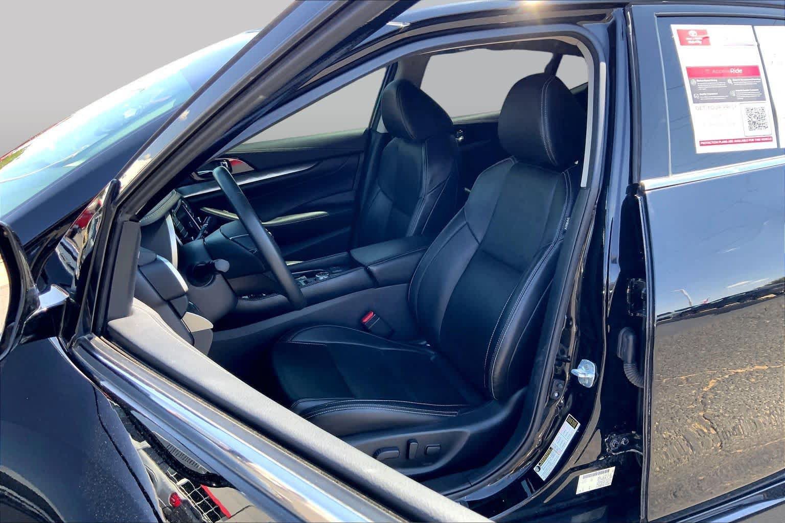 Used 2022 Nissan Maxima SV w/ Floor Mat Group FWD image 8