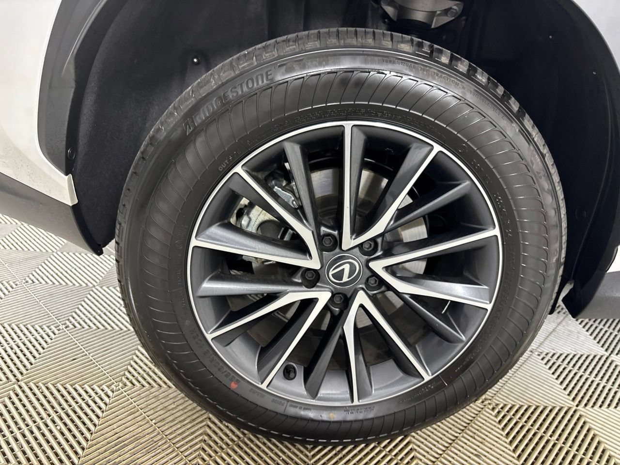 Used 2025 Lexus NX 350 AWD w/ Accessory Package (Z1) image 32