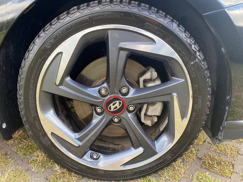 Used 2019 Hyundai Veloster Turbo FWD image 9