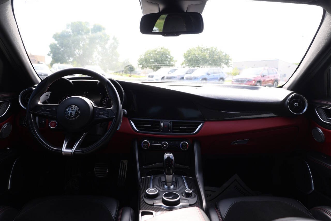 Used 2018 Alfa Romeo Giulia Quadrifoglio w/ Driver Assist Dynamic Package RWD image 14