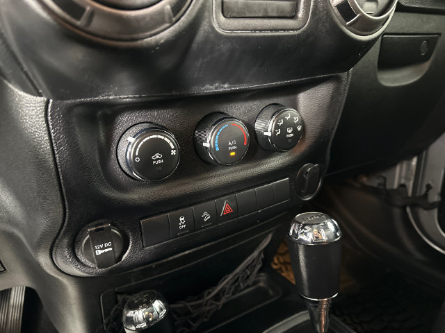 Used 2015 Jeep Wrangler Unlimited Sport AWD/4WD image 10