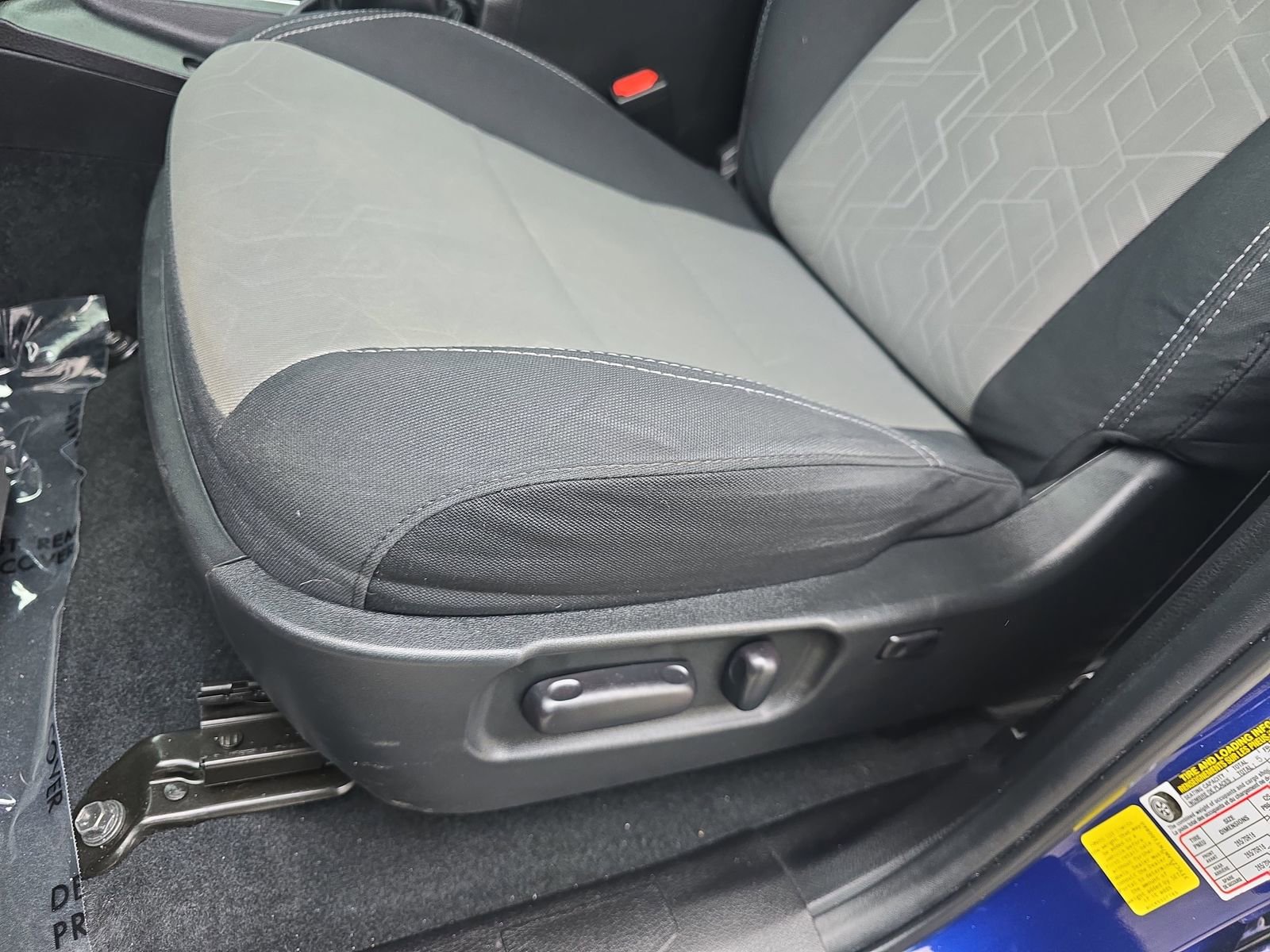 Used 2022 Toyota Tacoma TRD Off-Road image 32