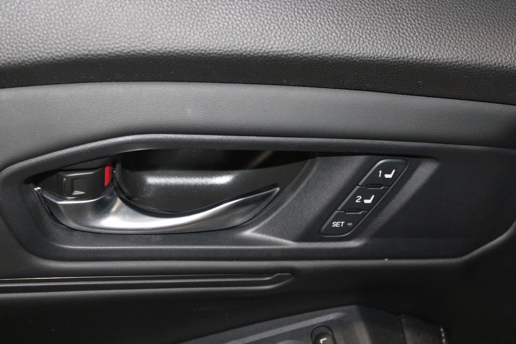Used 2023 Honda Accord Sport image 8