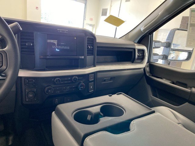 New 2026 Ford F250 XL w/ FX4 Off-Road Package AWD/4WD image 16