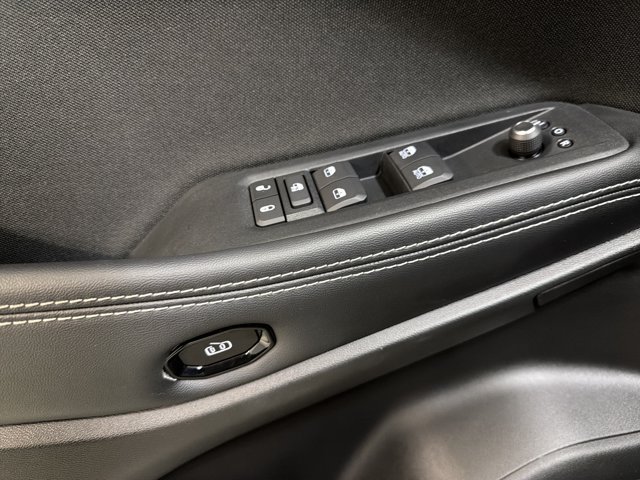 Used 2026 Jeep Cherokee Laredo AWD/4WD image 24
