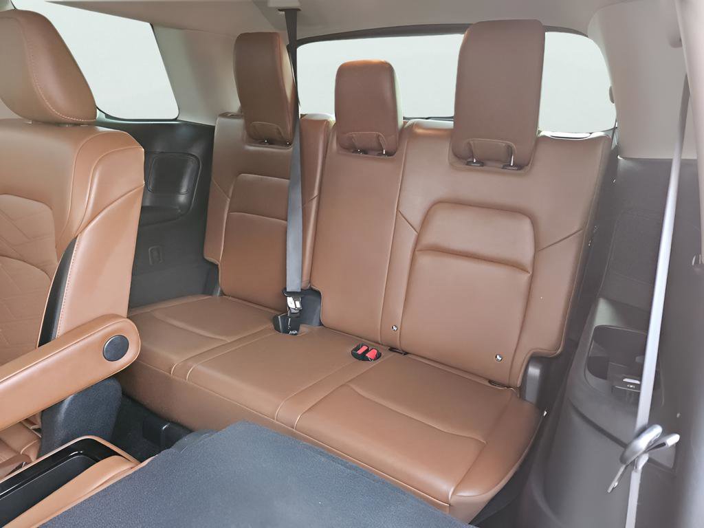 Used 2024 Nissan Pathfinder Platinum image 27