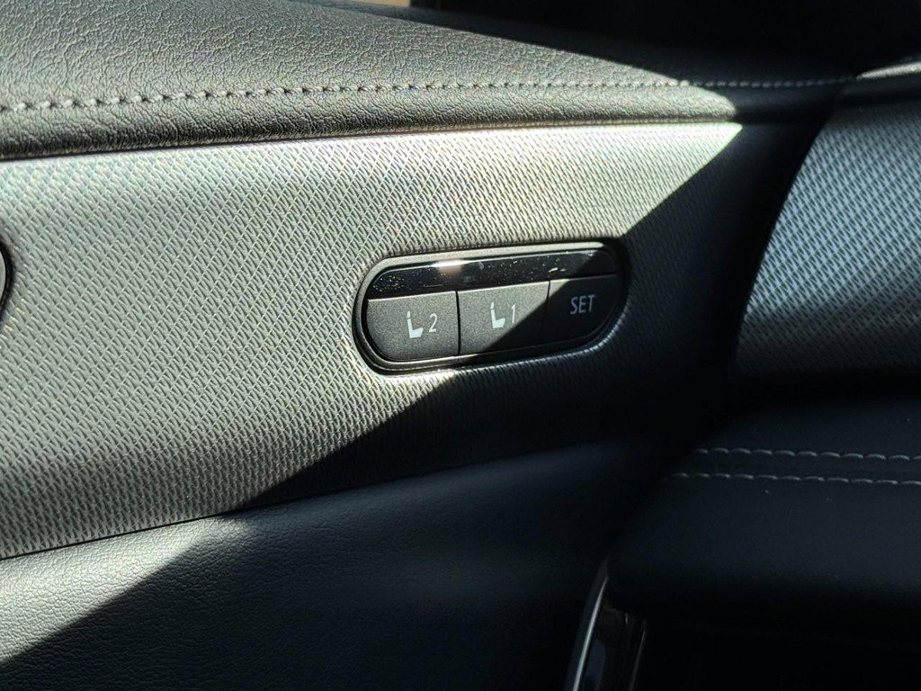 Used 2026 INFINITI QX60 Luxe w/ Family Package image 16