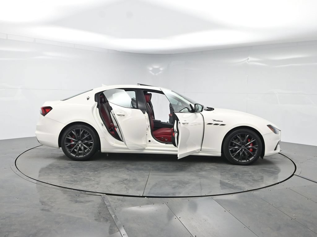 Used 2022 Maserati Ghibli Modena RWD image 56