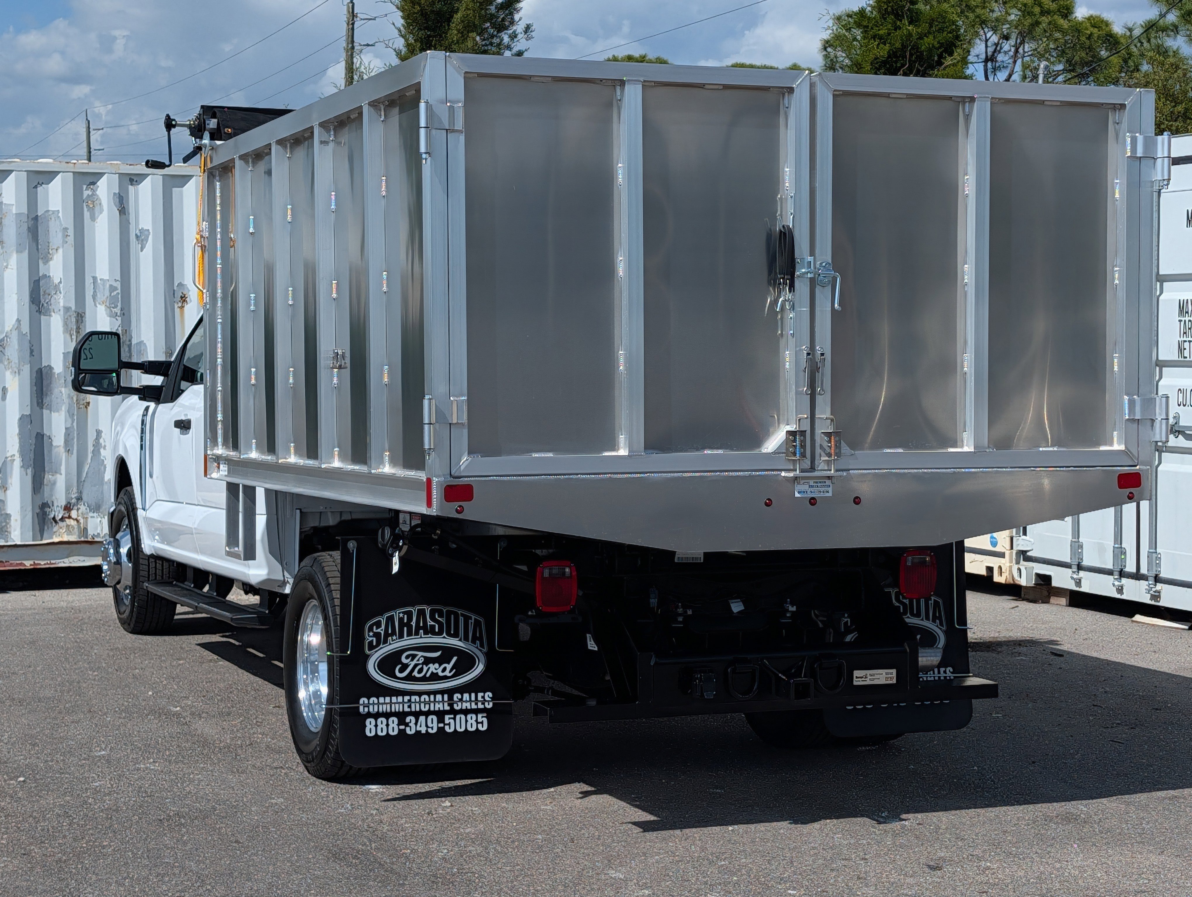 New 2026 Ford F350 XL w/ XL Chrome Package RWD image 7