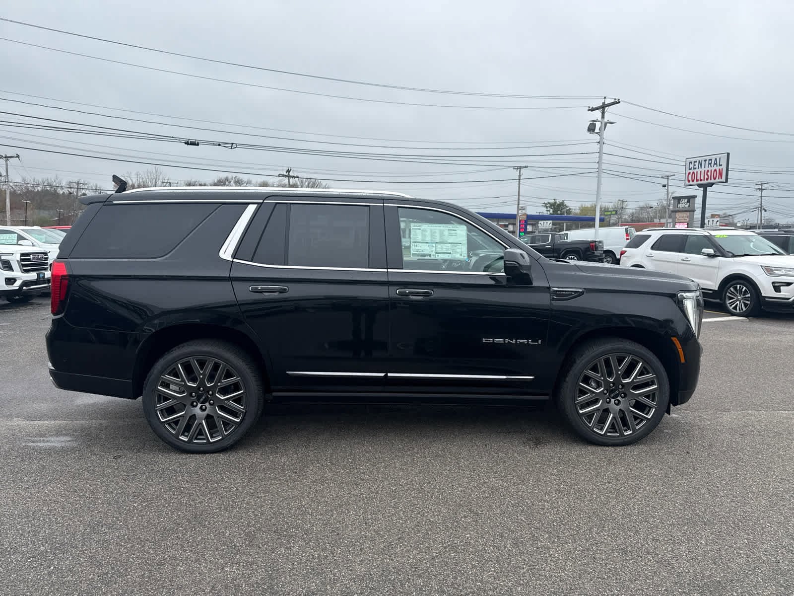 New 2026 GMC Yukon Denali Ultimate AWD/4WD image 6