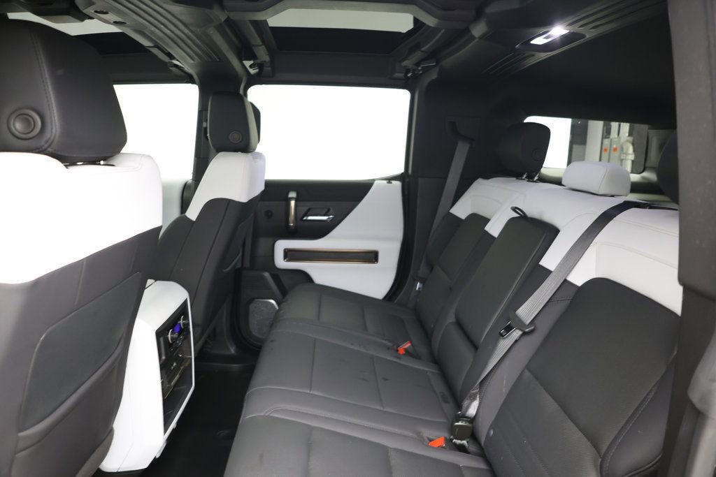 Used 2024 GMC Hummer EV 2X w/ LPO, Illumination Package image 19