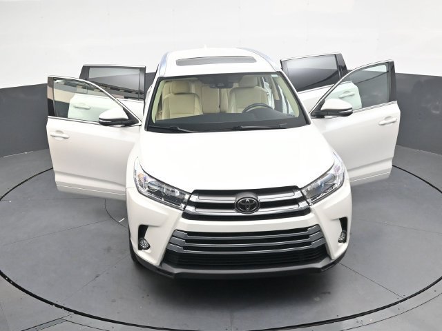 Used 2018 Toyota Highlander Limited AWD/4WD image 41