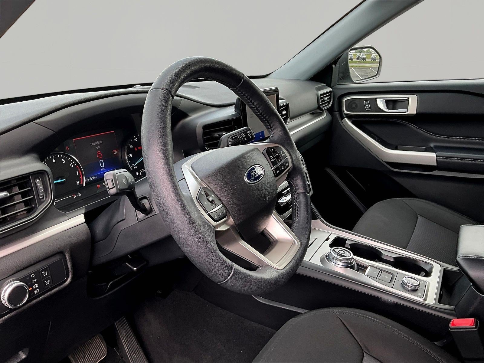 Used 2022 Ford Explorer XLT AWD/4WD image 17