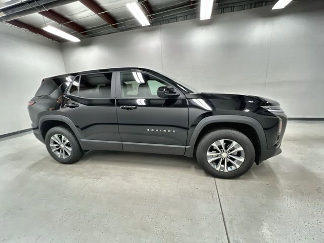 Certified 2025 Chevrolet Equinox LT w/ Safety and Technology Package FWD image 9