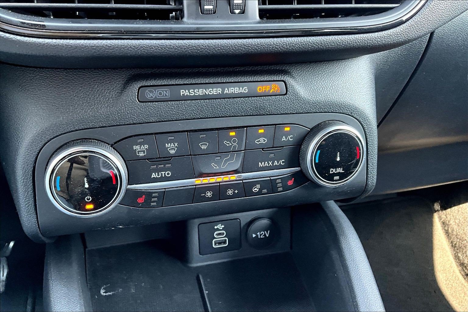 Used 2025 Ford Escape ST-Line Select AWD/4WD image 16