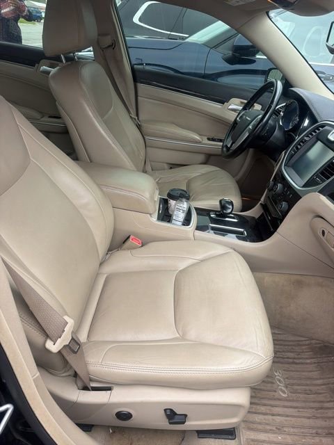 Used 2012 Chrysler 300 Limited RWD image 7
