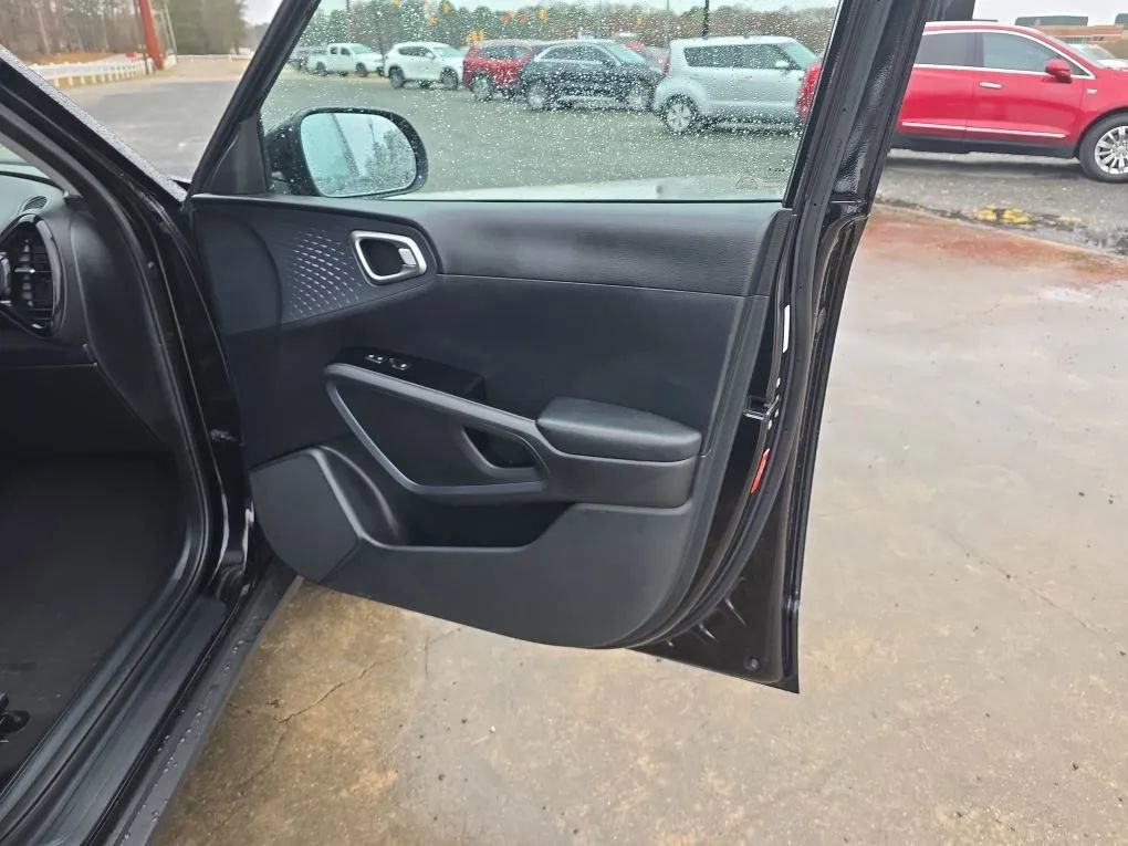 Used 2022 Kia Soul S image 48