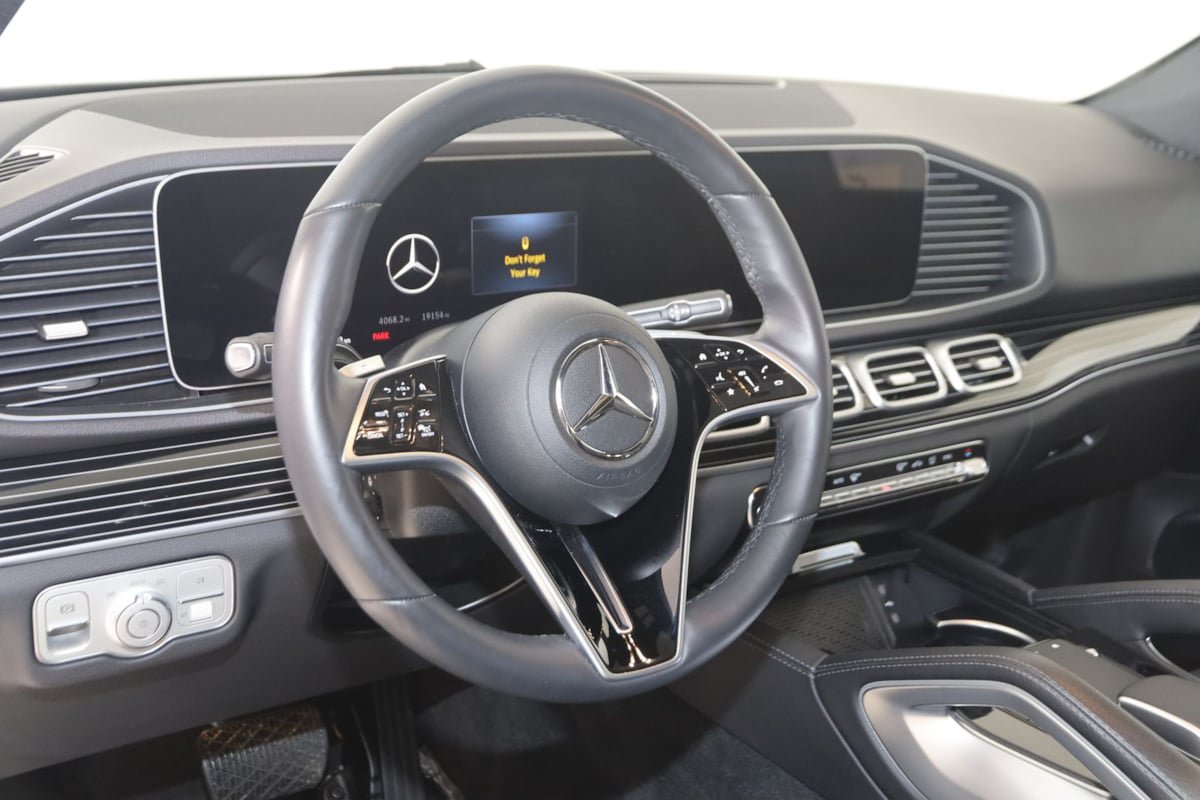 Used 2025 Mercedes-Benz GLE 450 4MATIC image 6