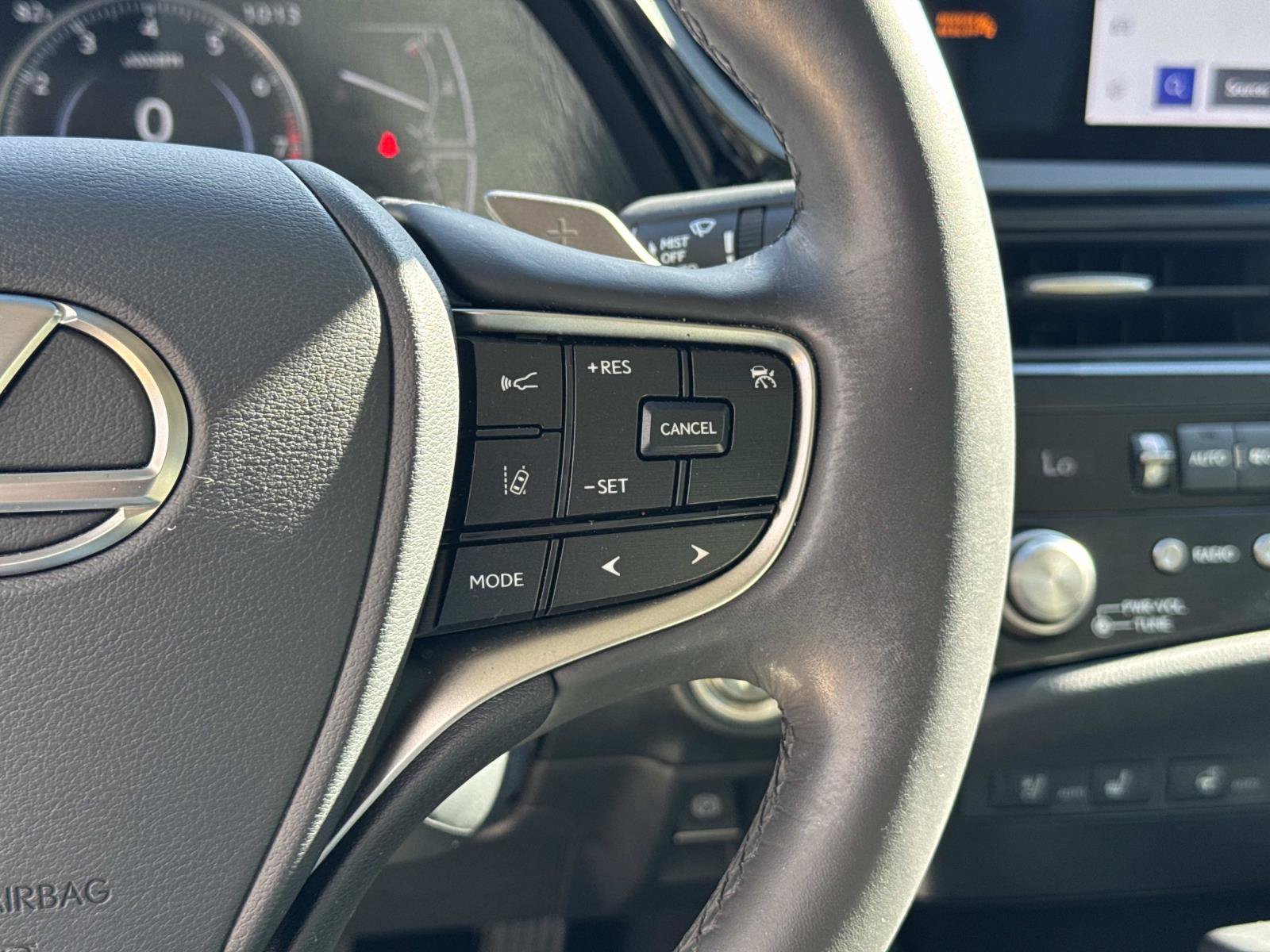 Used 2024 Lexus ES 350 w/ Premium Package FWD image 29