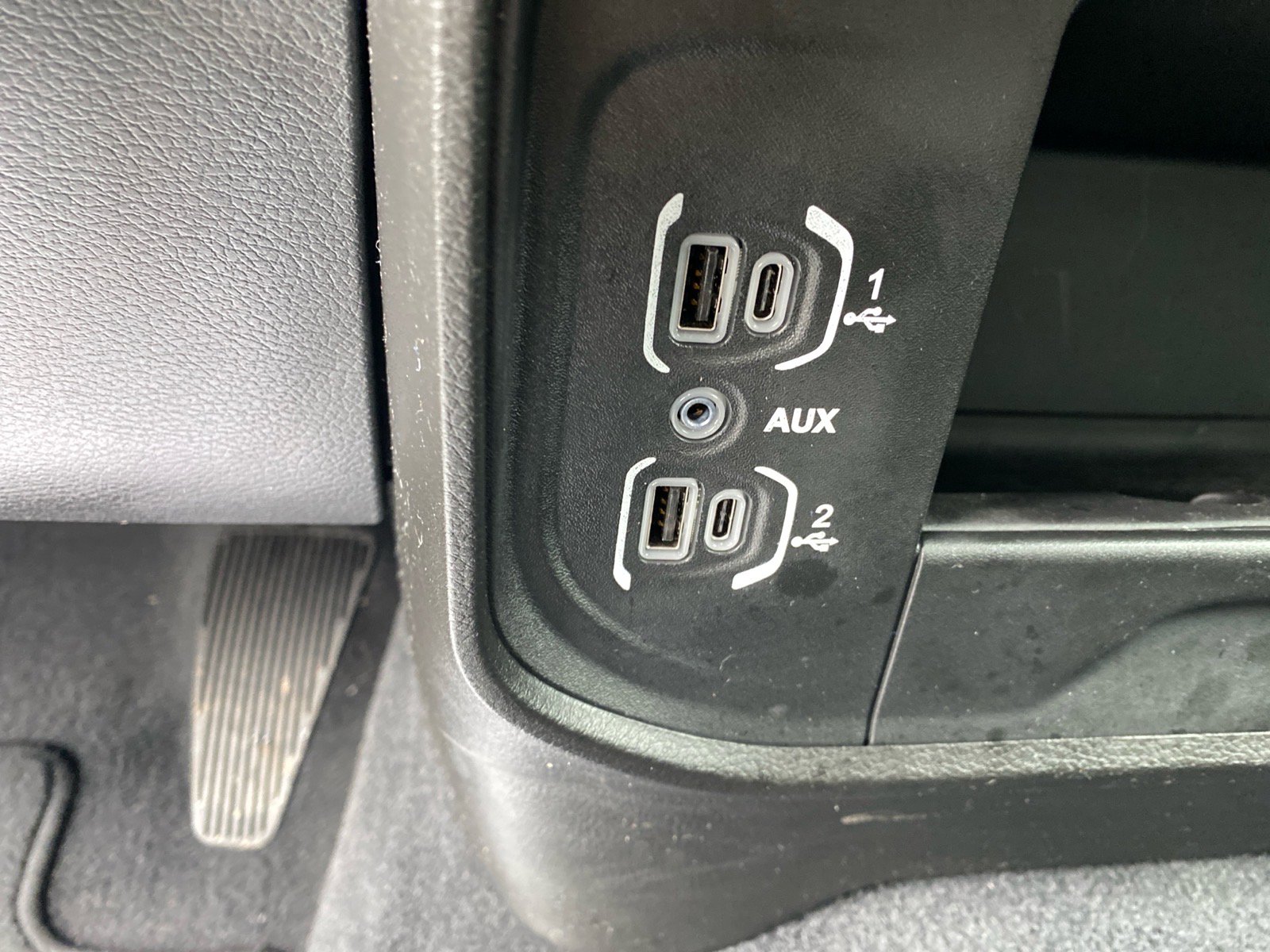 Used 2024 RAM 2500 Big Horn w/ Bed Utility Group image 13