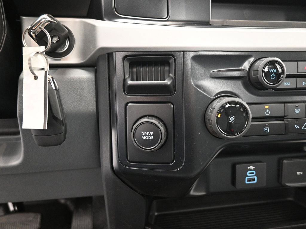 New 2025 Ford F550 XL image 14