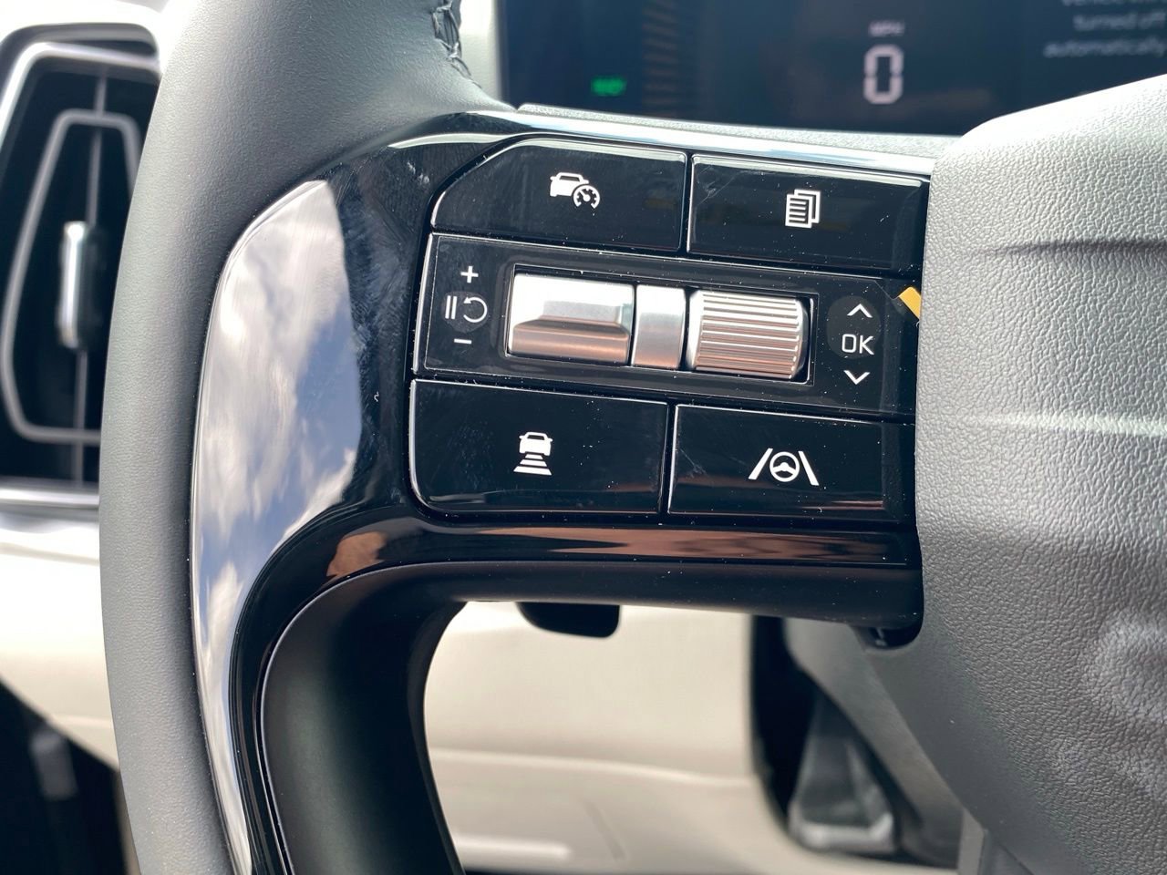 New 2026 Kia Sorento EX FWD image 15