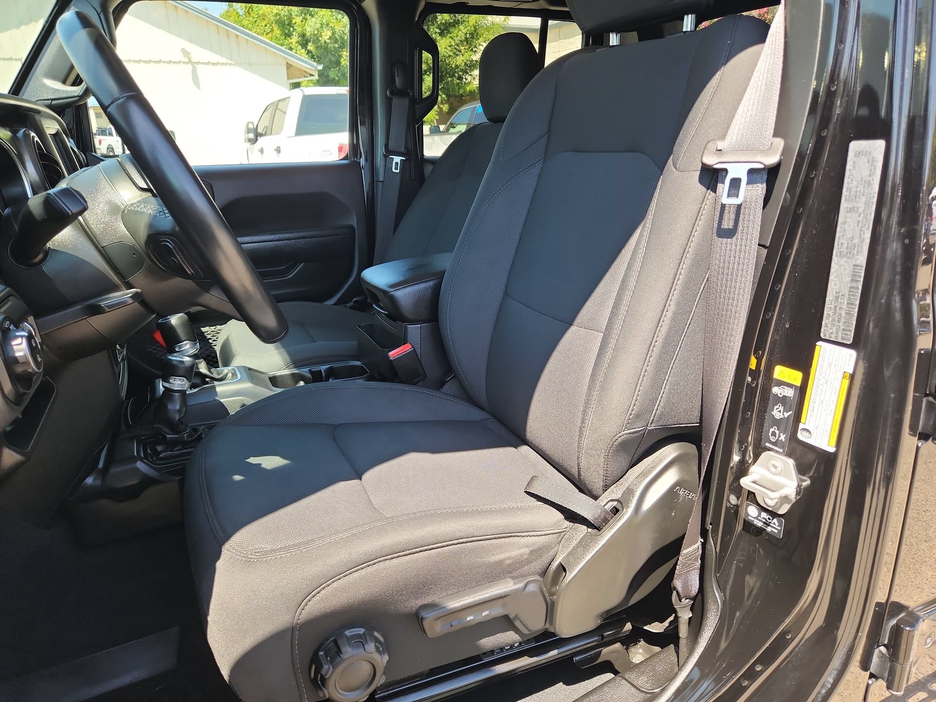 Used 2022 Jeep Gladiator Sport AWD/4WD image 13