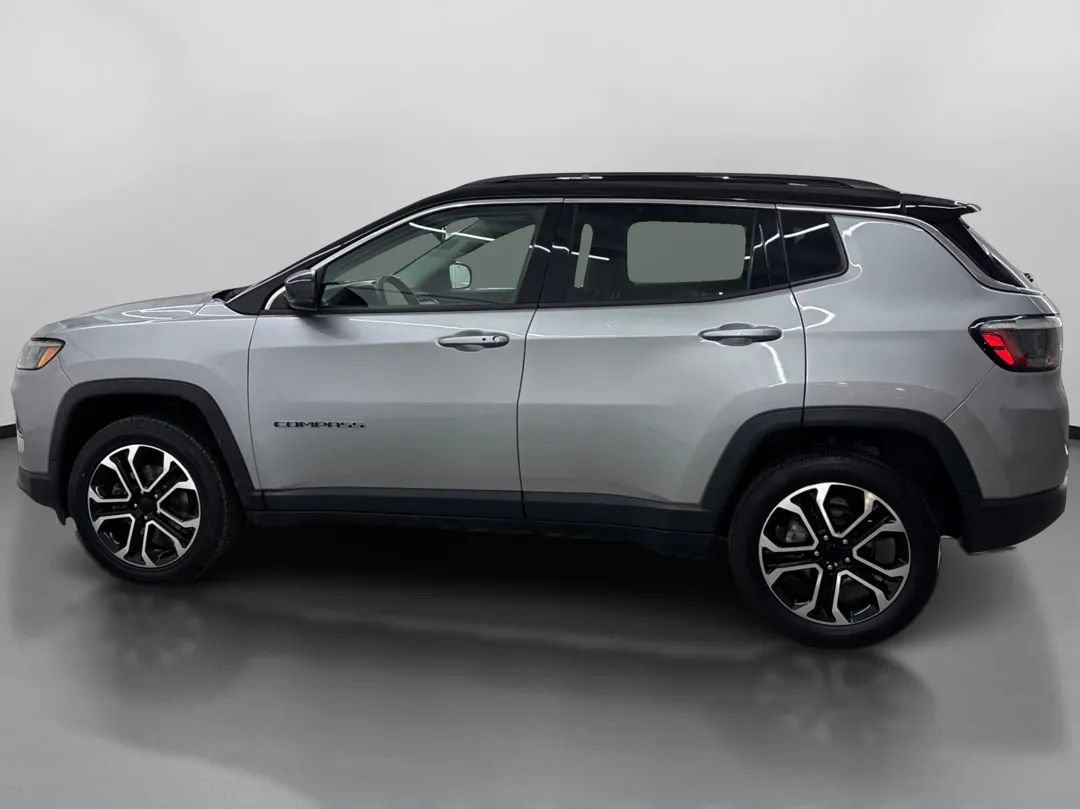 Used 2022 Jeep Compass Limited w/ Sun and Sound Group AWD/4WD image 5